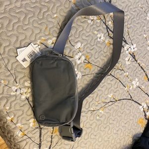 Lululemon Everywhere Belt Bag